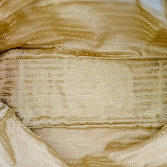 PRADA PINK PEBBLED LEATHER SATCHEL BAG WITH LOCK AND KEY Y2K - Picture 12 of 15